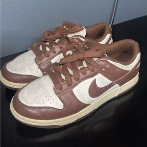 Brown Nike Dunk Lows Women’s 8